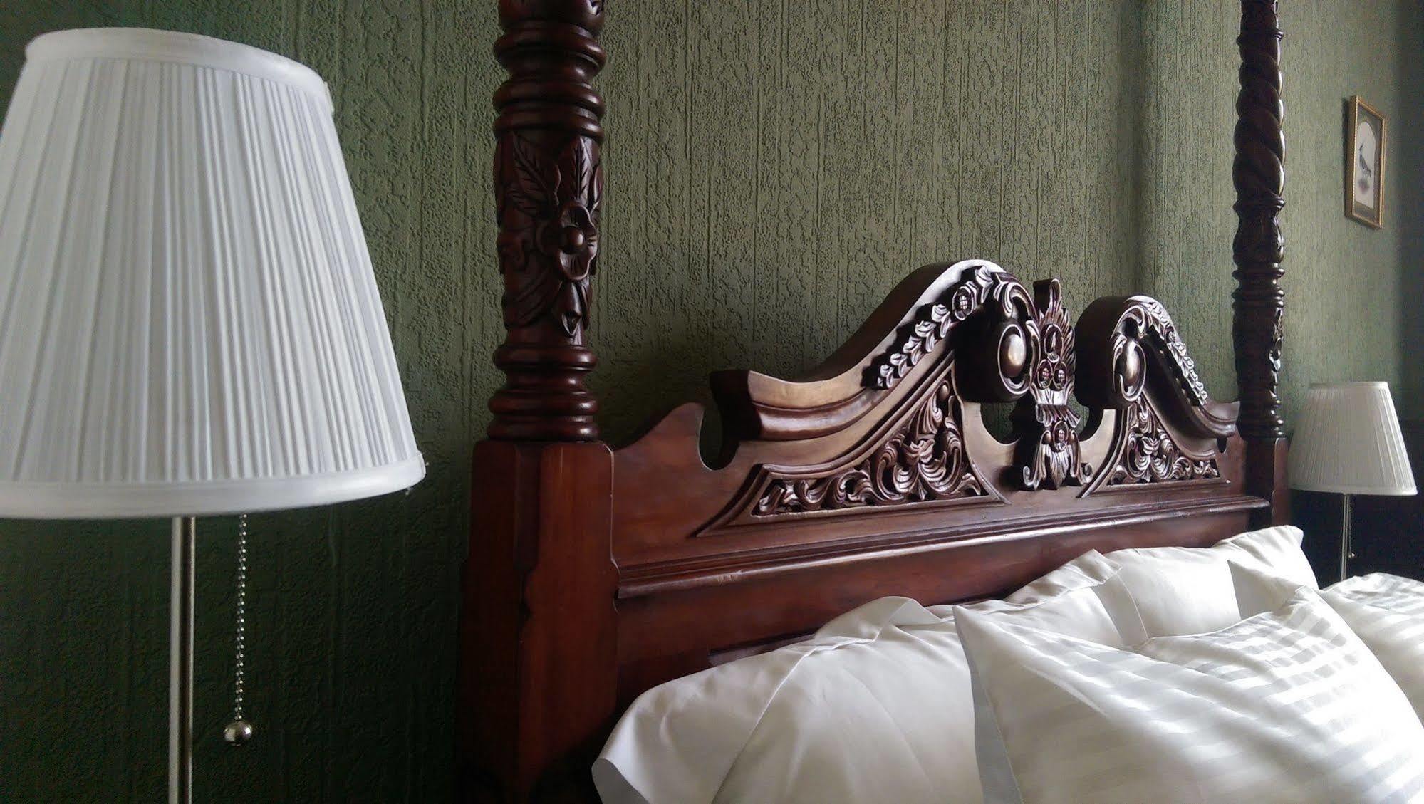 Lochinver Guesthouse エアー エクステリア 写真